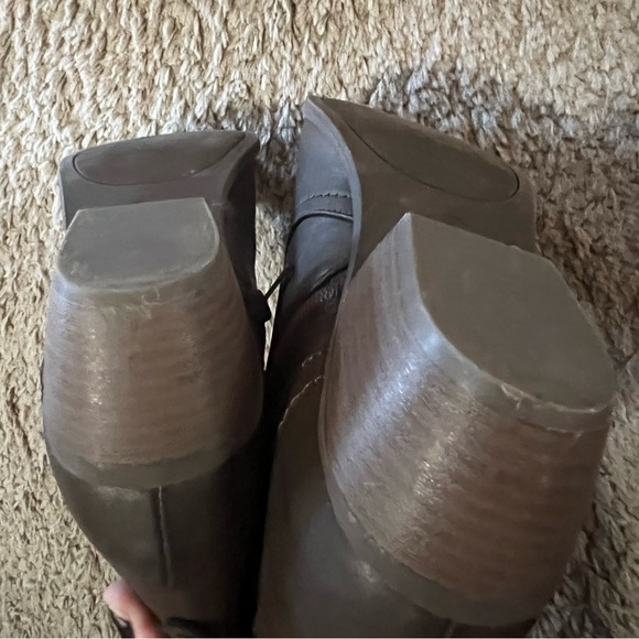 Guess Booties - Picture 7 of 9